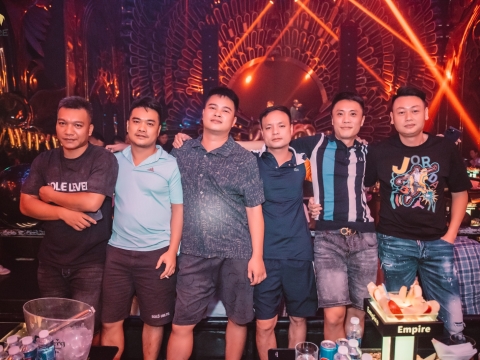 Hình ảnh khách hàng tháng 9