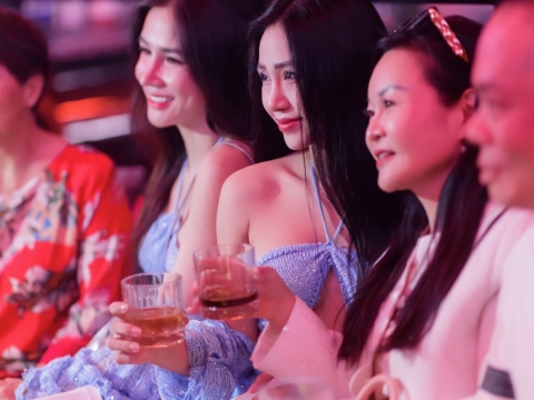 Hình ảnh khách hàng tháng 9