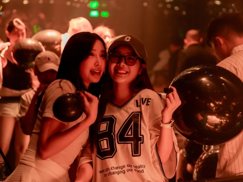 Hình ảnh khách hàng tháng 8