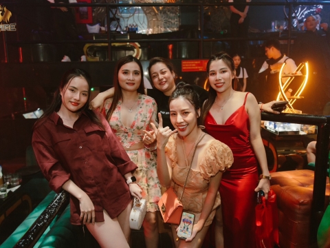 Hình ảnh khách hàng tháng 5