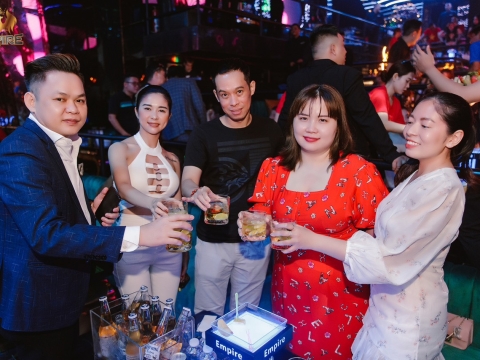 Hình ảnh khách hàng tháng 5