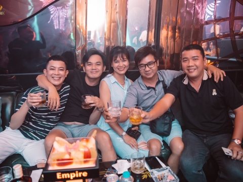 Hình ảnh khách hàng tháng 8