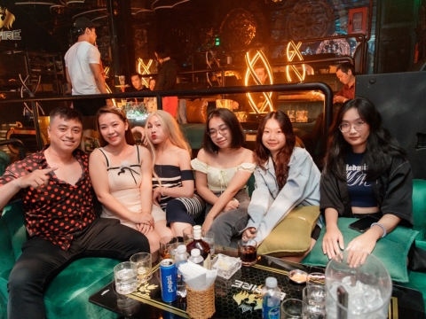 Hình ảnh khách hàng tháng 9